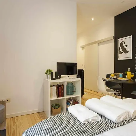 Urban Chic Chiado Center ליסבון